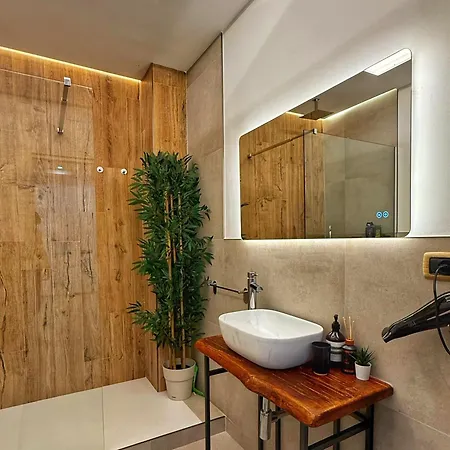 Elegante Loft A Free Park Wi-fi Ac Marina di Carrara